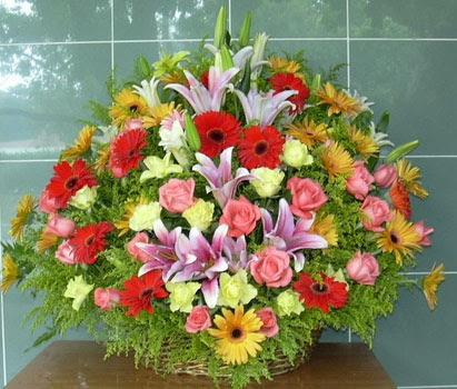 devasa bir mevsim sepeti Fatih �i�ek g�nderme sitemiz g�venlidir 
