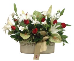 Tando�an Mah g�venli kaliteli h�zl� �i�ek  SEPET I�ERISINDE KAZABLANKA VE G�LLER
