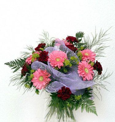 gerbera ve kir �i�eklerinden demet tanzimi �stasyon Mah �i�ek yolla 