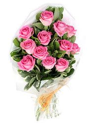 Yunusemre Mah hediye �i�ek yolla  12 li pembe g�l buketi.