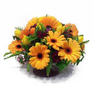 gerbera ve kir �i�ek masa aranjmani Menderes Mah �i�ek yolla , �i�ek g�nder 
