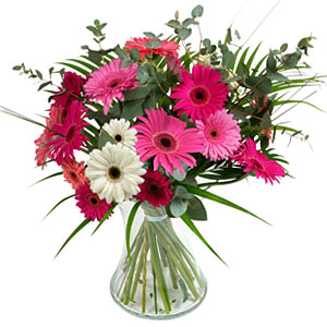 15 adet gerbera ve vazo �i�ek tanzimi Sincan �nternetten �i�ek sipari�i 