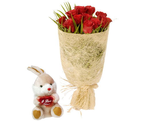 10 adet kirmizi g�l ve k���k pelus oyuncak �stasyon Mah �i�ek yolla 