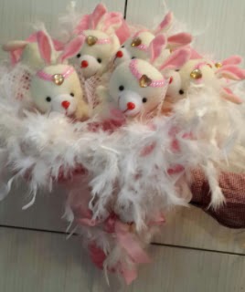 9 Adet pelu� tav�an tav�an buketi Plevne Mahallesi �i�ek ma�azas� 