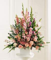 Mara�al�akmak Mah sevgilime hediye �i�ek  Glayor karanfil Gerbera tanzim