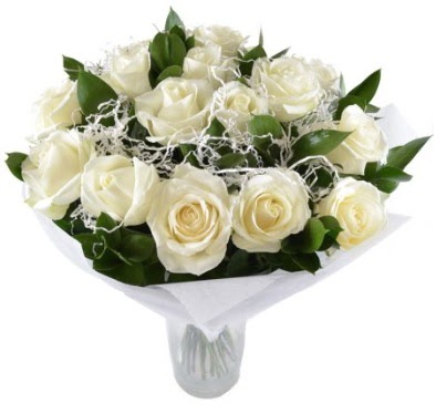 15 beyaz g�l buketi sade a�k Mara�al�akmak Mah sevgilime hediye �i�ek 