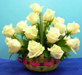 12 adet beyaz g�l sepeti Fatih �i�ek g�nderme sitemiz g�venlidir 