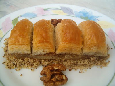 online pastane Essiz lezzette 1 kilo cevizli baklava Fatih �i�ek g�nderme sitemiz g�venlidir 