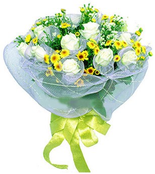 Atat�rk Mah yurti�i �i�ek sipari�i  12 adet �zel beyaz g�l buketi
