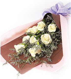 Fatih �i�ek g�nderme sitemiz g�venlidir  9 adet beyaz g�lden g�rsel buket �i�e�i
