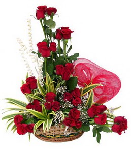 Fatih online �i�ek g�nderme 25 adet k�rm�z� g�l sepeti �i�e�i
