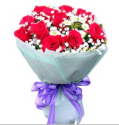 12 adet k�rm�z� g�l ve beyaz k�r �i�ekleri Yenikent online �i�ek�i 
