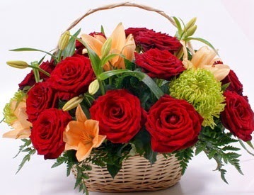 Sepette 5 adet k�rm�z� g�l ve k�r �i�ekleri Plevne Mahallesi �i�ek ma�azas�  