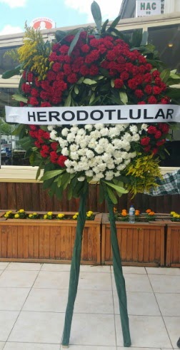 Cenaze �elengi cenazeye �i�ek modeli Mara�al�akmak Mah sevgilime hediye �i�ek 
