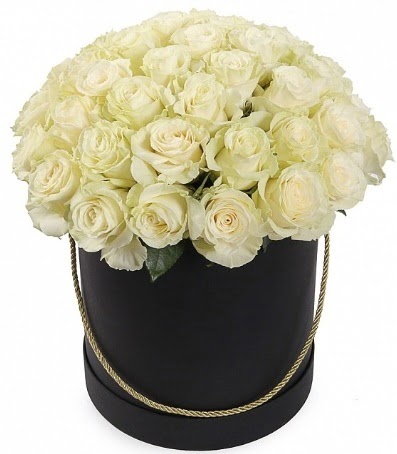 33 adet beyaz gül özel kutuda isteme çiçeği Tandoğan Mah güvenli kaliteli hızlı çiçek 