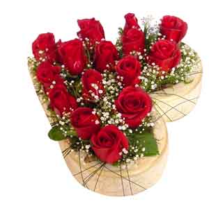 Atat�rk Mah yurti�i �i�ek sipari�i  11 adet kalp i�inde  g�ller